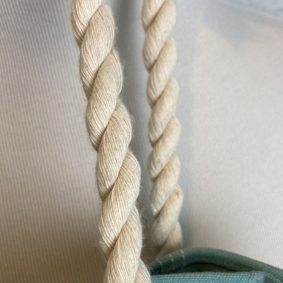 Maxazria Collection Purse Canvas Grommets Rope Handle Beach Resortwear Vacation - Picture 9 of 15